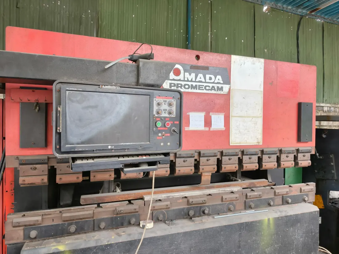 Mesin Bending CNC Amada